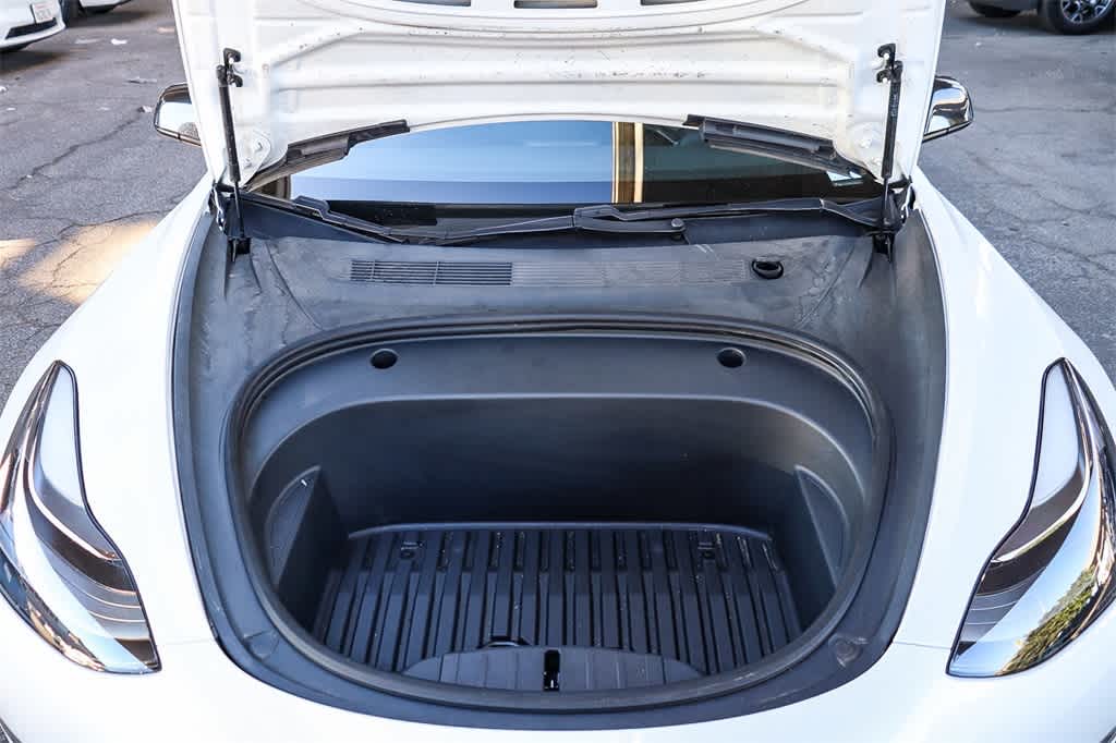 Thumbnail: 2021 Tesla Model 3 - 25