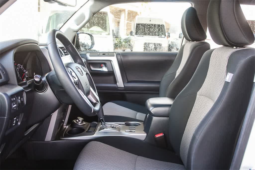 Thumbnail: 2022 Toyota 4Runner - 19