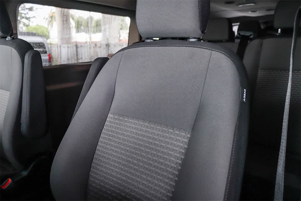 Thumbnail: 2023 Ford Econoline - 25