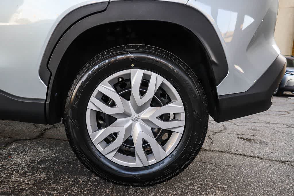 Thumbnail: 2023 Toyota Corolla Cross - 10