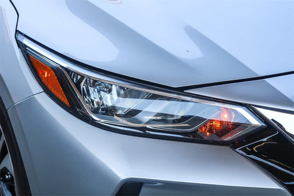 2022 Nissan Sentra SV photo 4