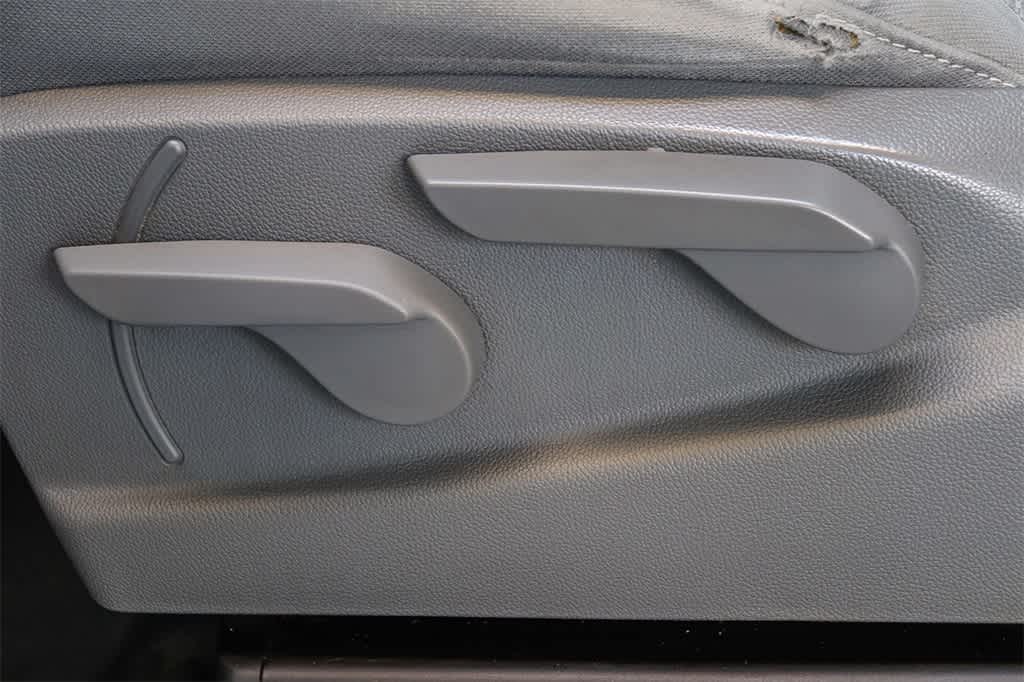 Thumbnail: 2014 Chevrolet Silverado 1500 - 19