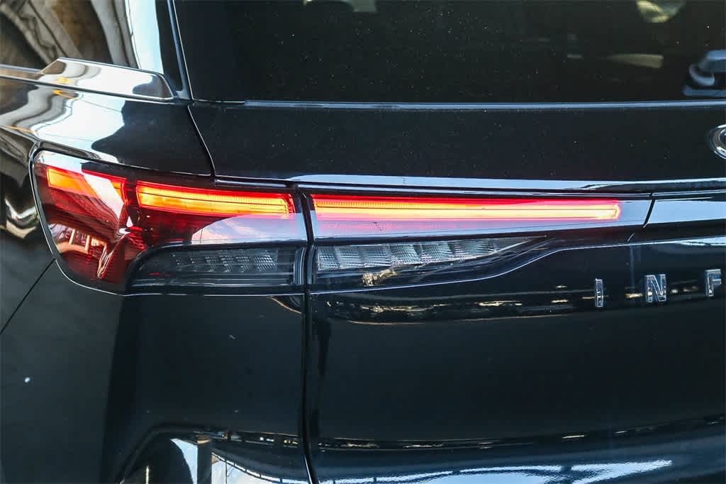 Thumbnail: 2023 INFINITI QX60 - 9