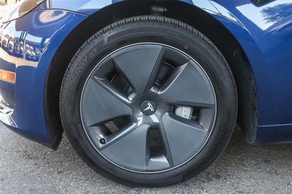 Thumbnail: 2023 Tesla Model 3 - 11