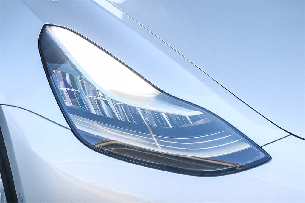 Thumbnail: 2018 Tesla Model 3 - 4