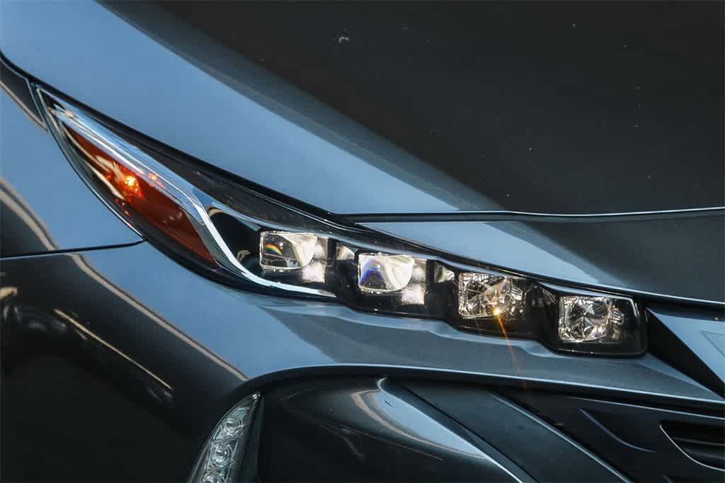 Thumbnail: 2021 Toyota Prius Prime - 4