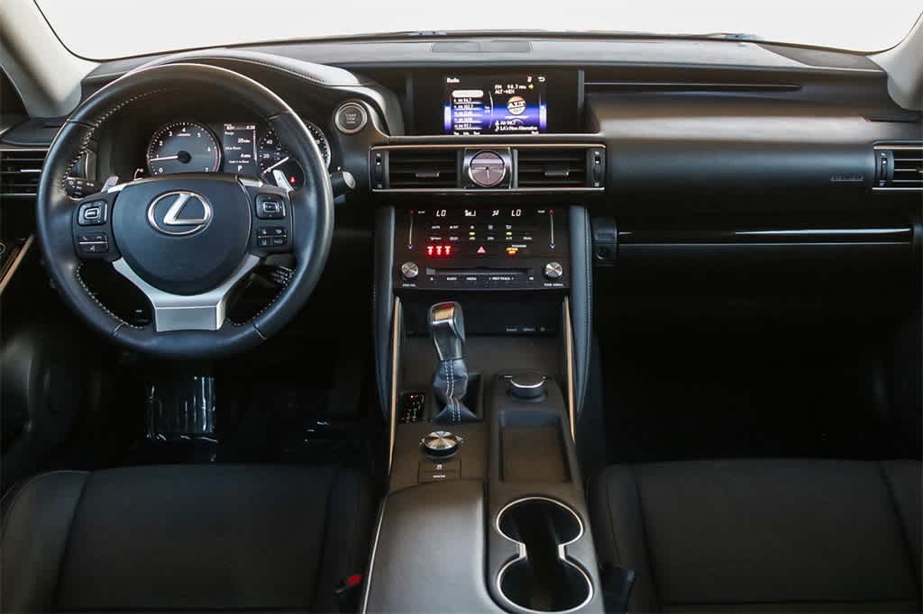 Thumbnail: 2018 Lexus IS - 12