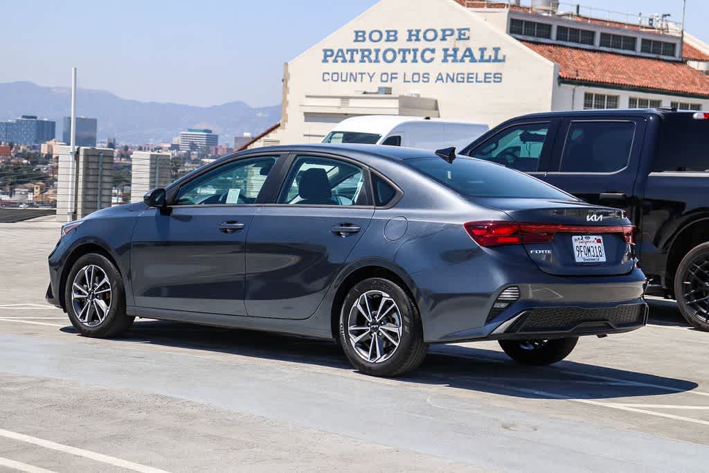Thumbnail: 2023 Kia Forte - 5