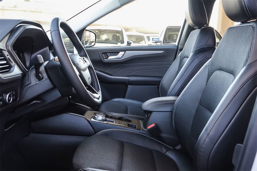 Thumbnail: 2025 Ford Escape - 17