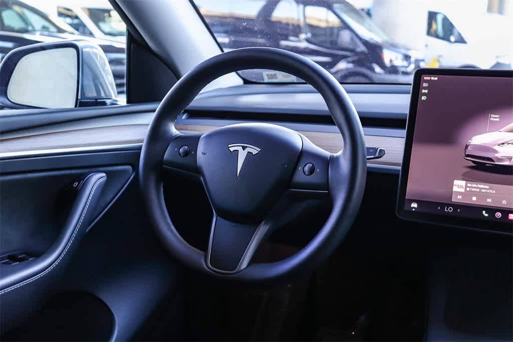 Thumbnail: 2025 Tesla Model Y - 14