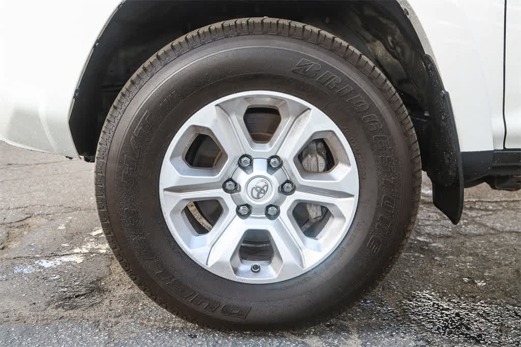 Thumbnail: 2022 Toyota 4Runner - 12