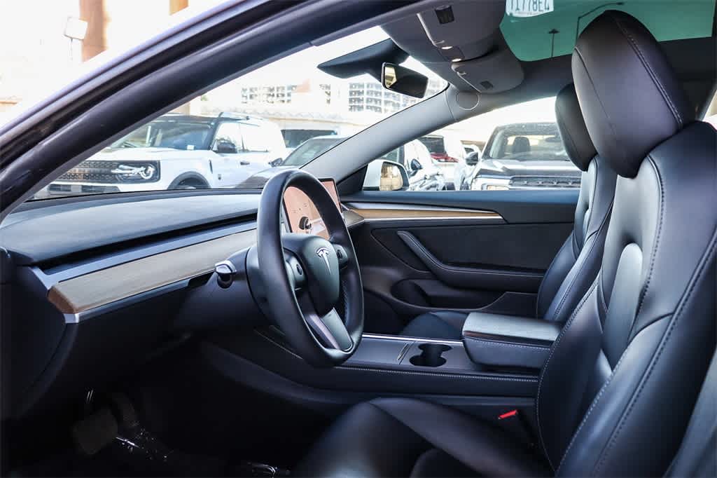 Thumbnail: 2021 Tesla Model 3 - 16