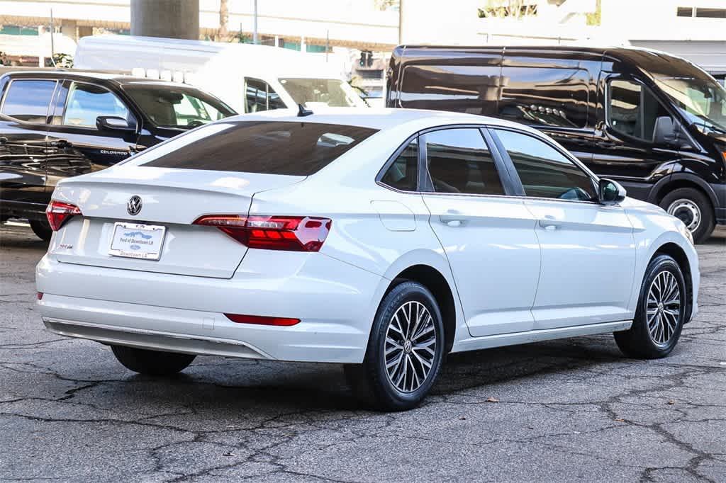 Thumbnail: 2021 Volkswagen Jetta - 4