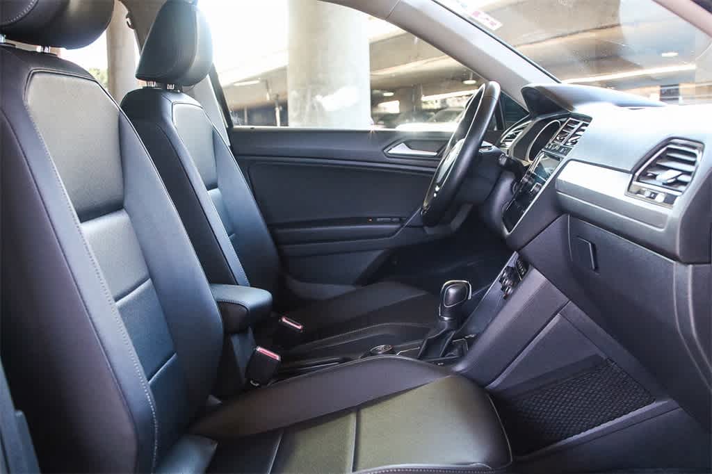 Thumbnail: 2019 Volkswagen Tiguan - 17