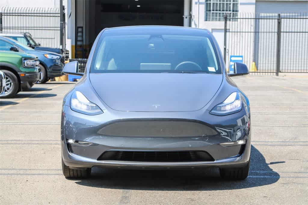 Used 2021 Tesla Model Y Long Range with VIN 5YJYGDEE8MF117553 for sale in Los Angeles, CA