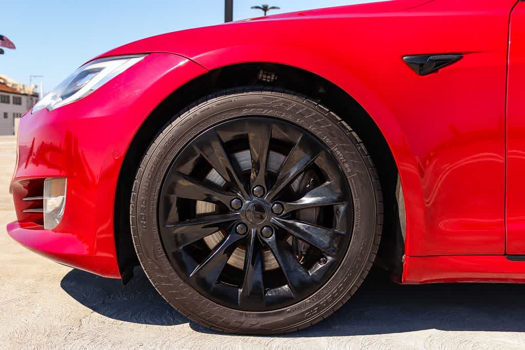 Thumbnail: 2019 Tesla Model S - 11