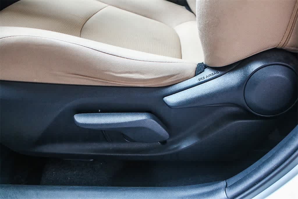 2021 Toyota RAV4 LE 20