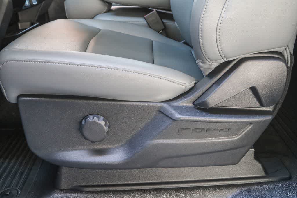 Thumbnail: 2025 Ford F-350 - 28