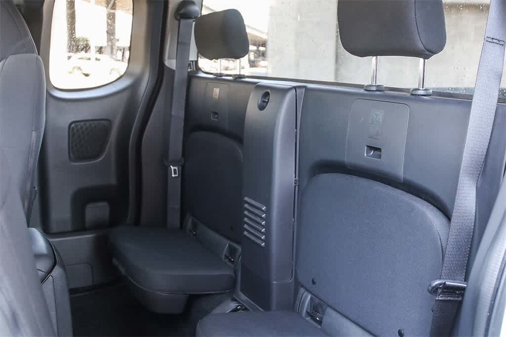 Thumbnail: 2023 Nissan Frontier - 17