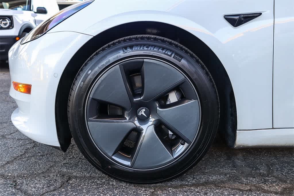 Thumbnail: 2021 Tesla Model 3 - 11