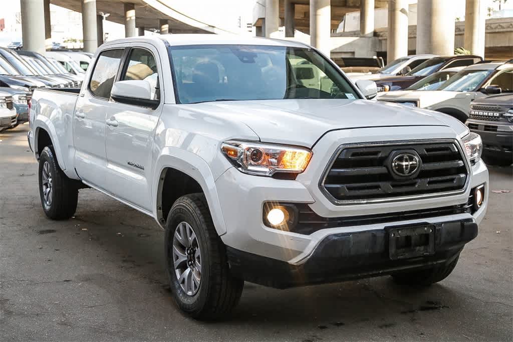 Thumbnail: 2019 Toyota Tacoma - 3