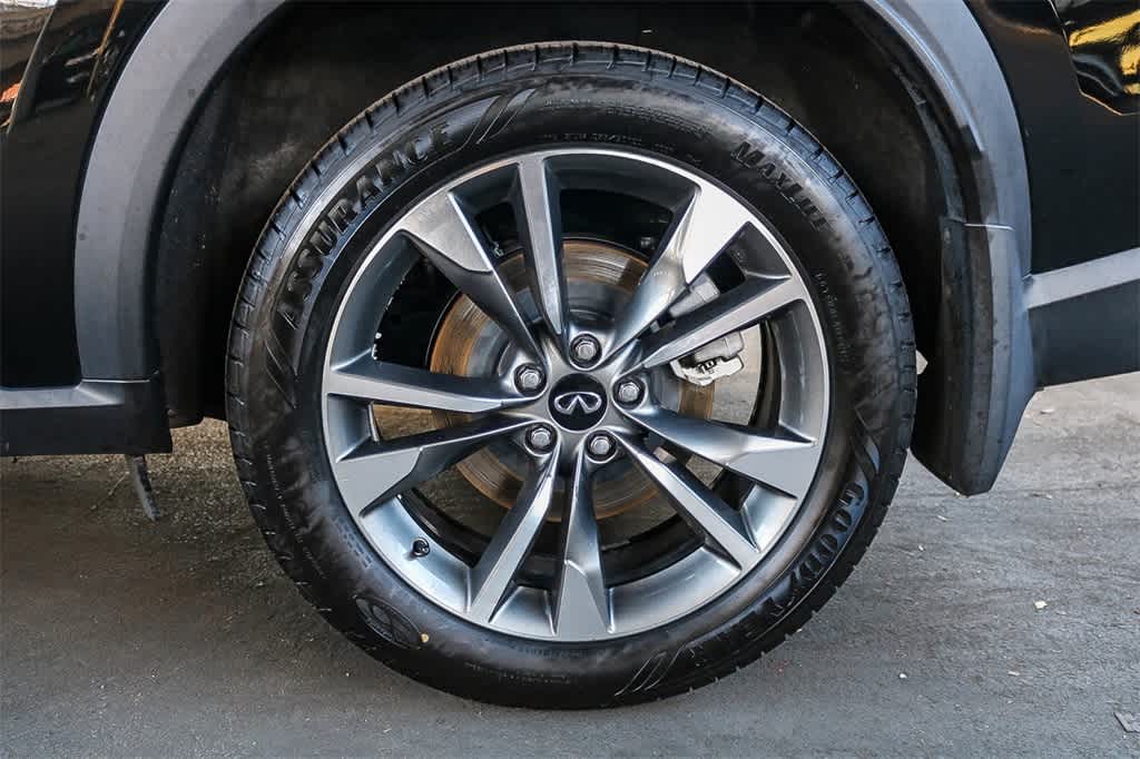 Thumbnail: 2023 INFINITI QX60 - 10