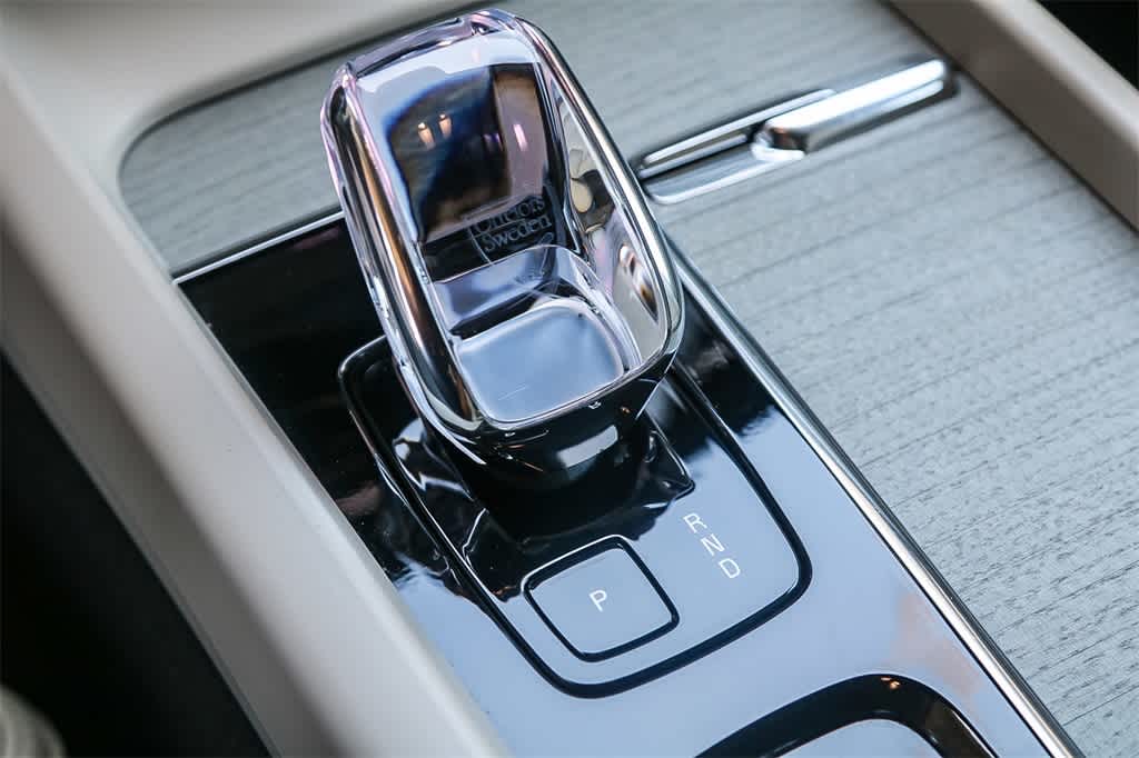 Thumbnail: 2024 Volvo XC60 - 22