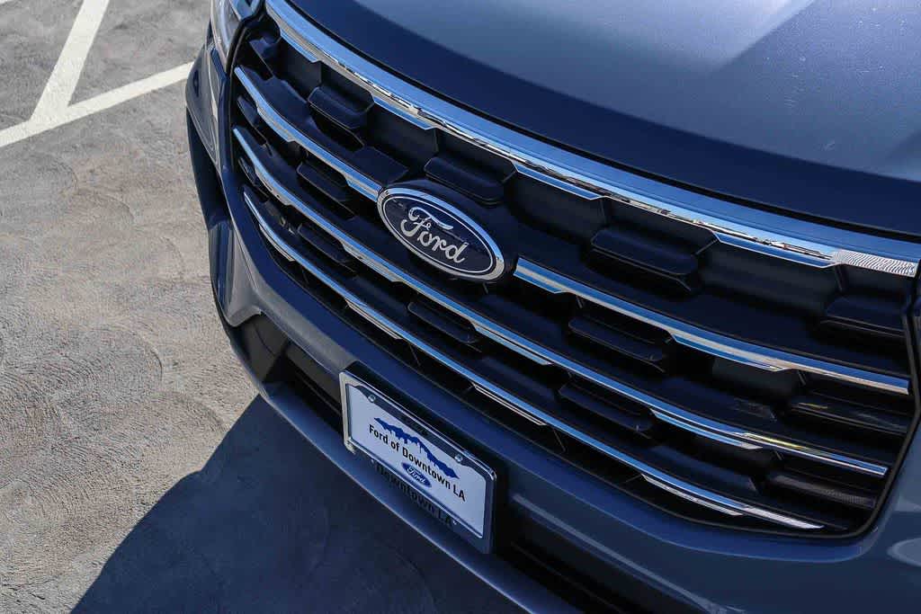 Thumbnail: 2026 Ford Explorer - 8