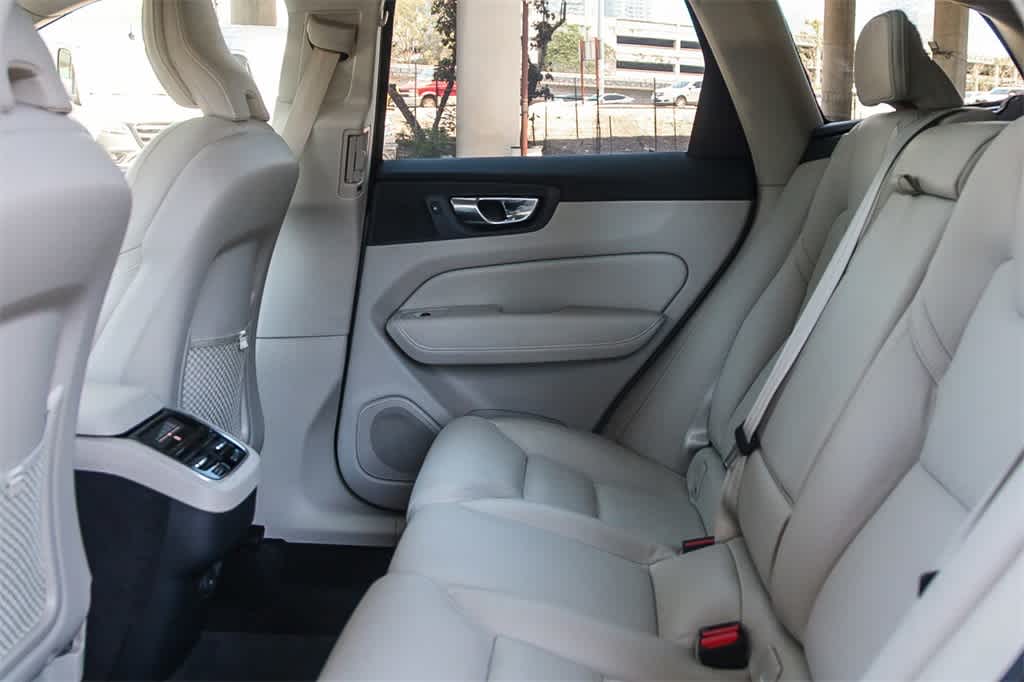 Thumbnail: 2024 Volvo XC60 - 19