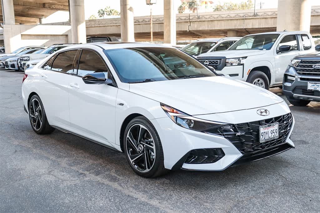 Thumbnail: 2023 Hyundai Elantra - 3