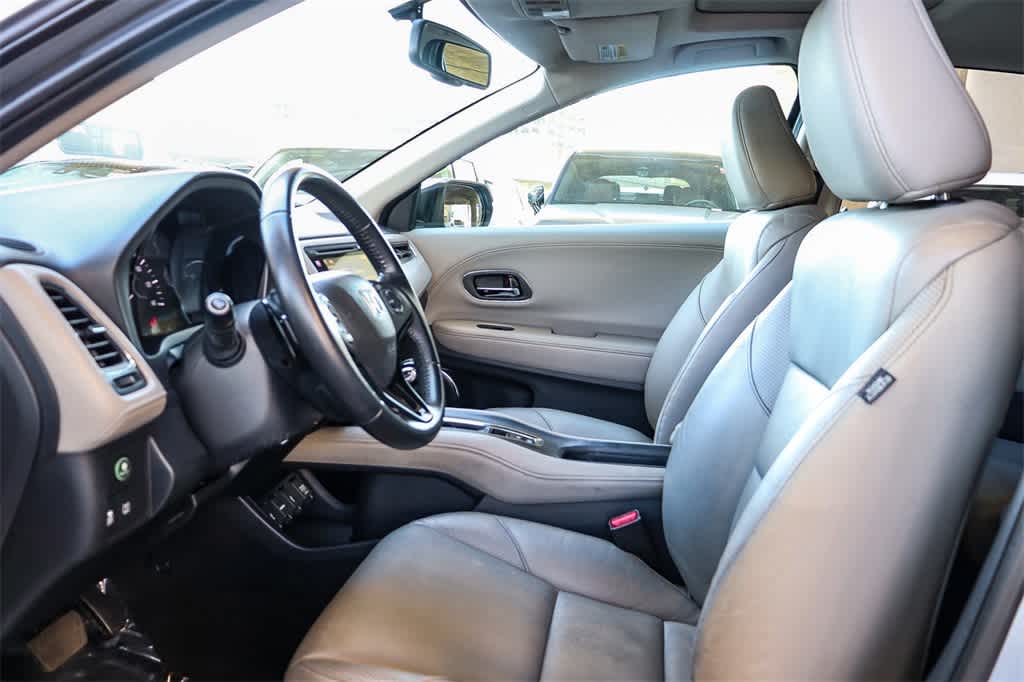 Thumbnail: 2017 Honda HR-V - 16