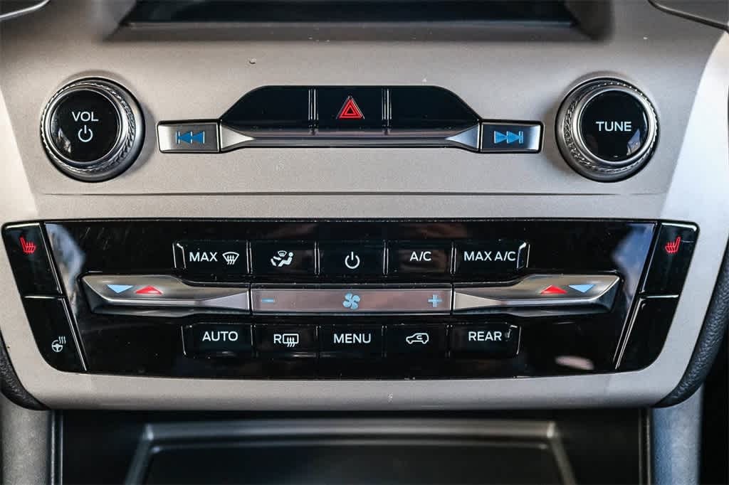 Thumbnail: 2023 Ford Explorer - 14