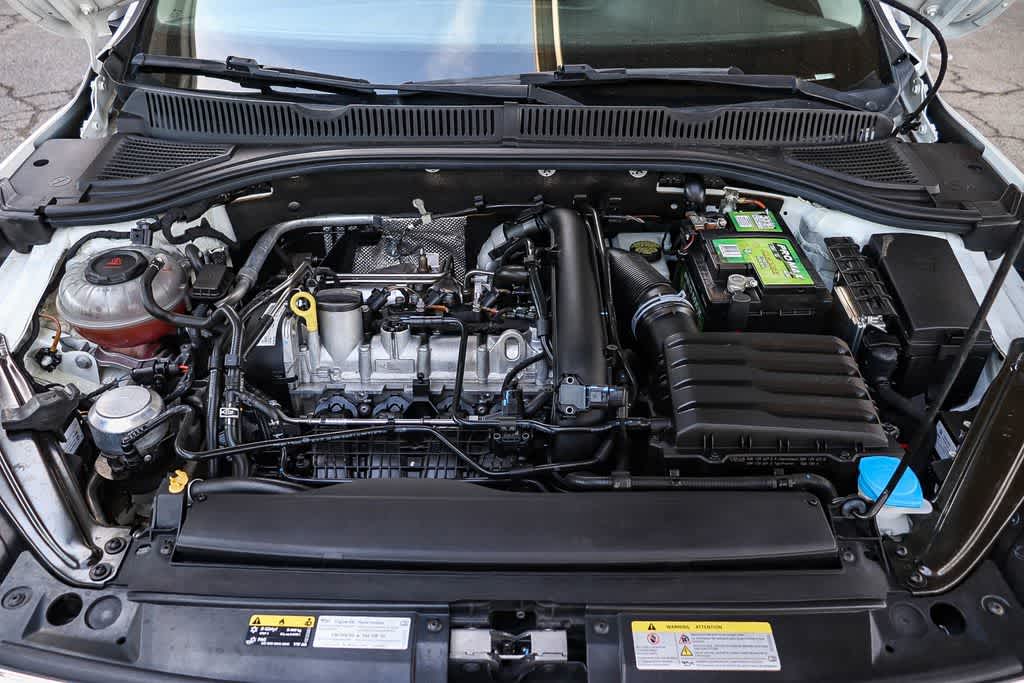 Thumbnail: 2021 Volkswagen Jetta - 32