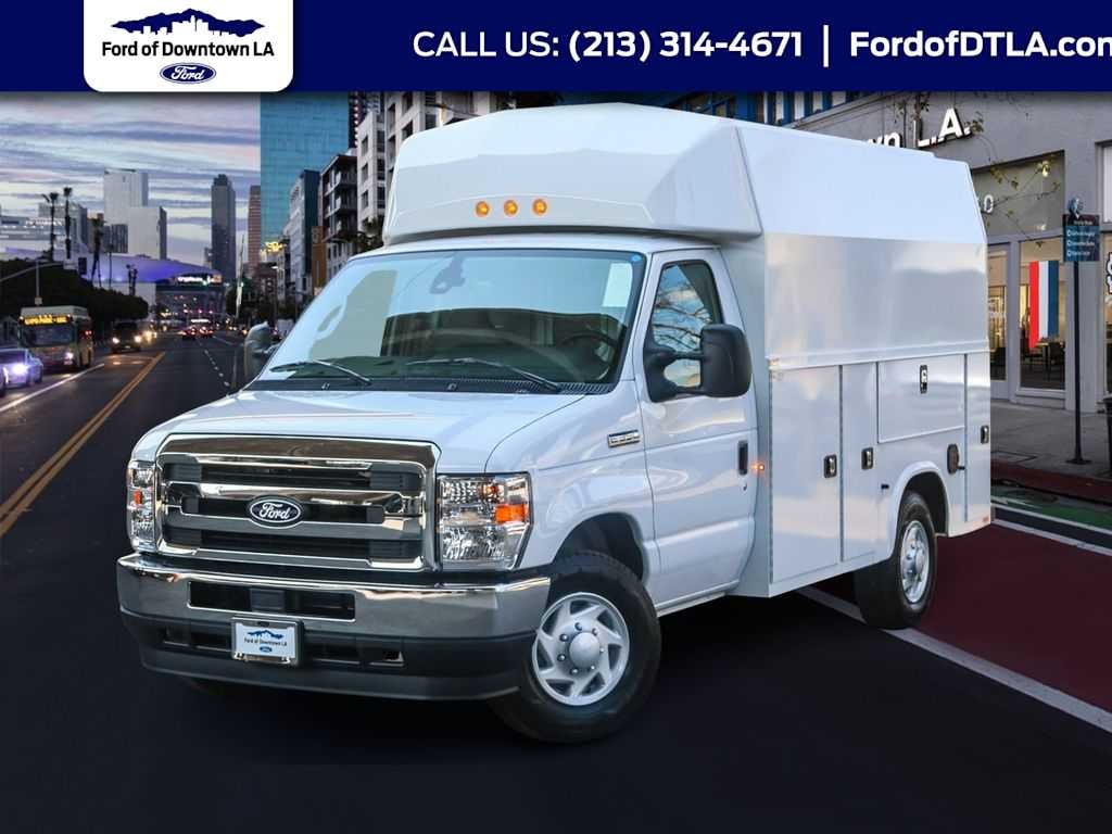 Nuevo 2026 Ford E-350 Cutaway Base Truck