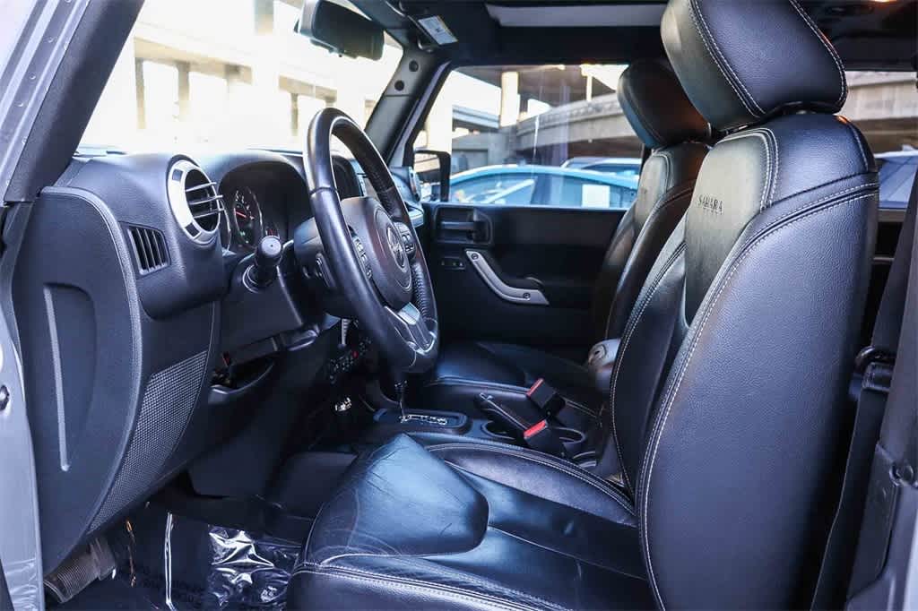 Thumbnail: 2016 Jeep Wrangler - 19