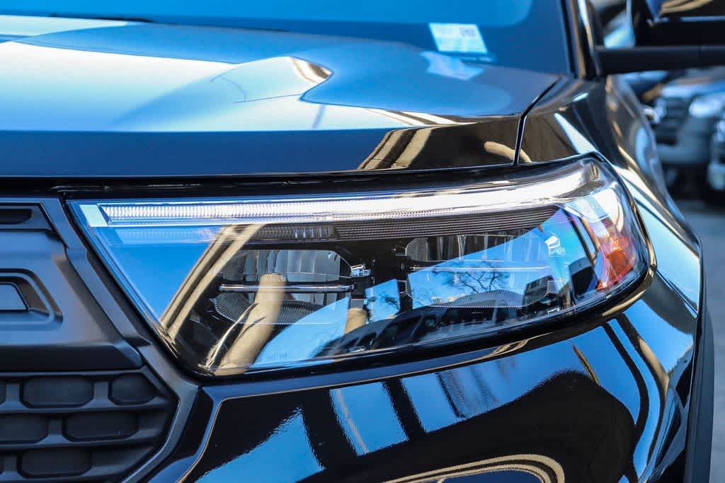 Thumbnail: 2023 Ford Explorer - 5