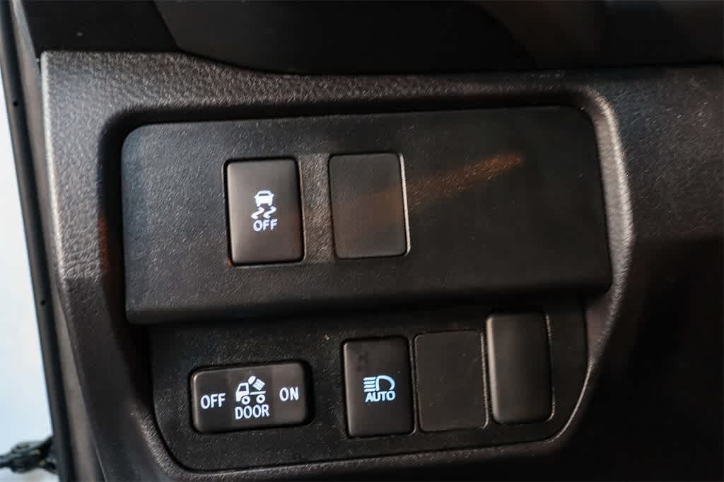 Thumbnail: 2022 Toyota Tacoma - 23