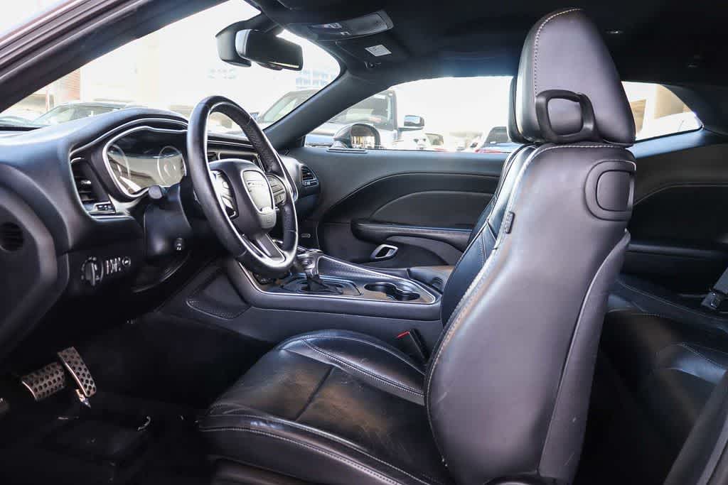 Thumbnail: 2015 Dodge Challenger - 19