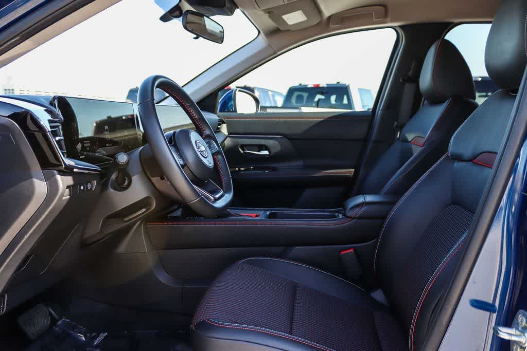 Thumbnail: 2025 Nissan Kicks - 16