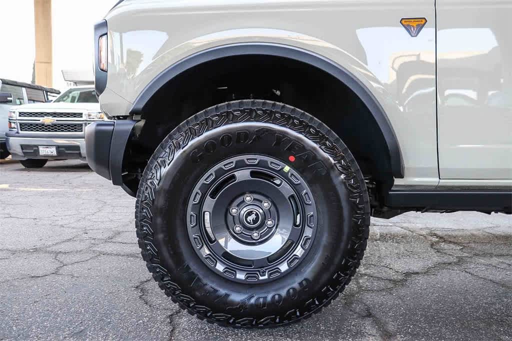 Thumbnail: 2025 Ford Bronco - 11