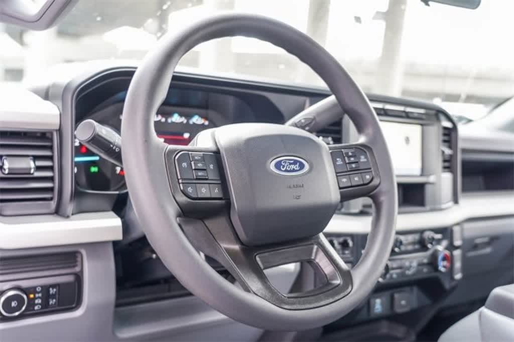 2024 Ford F-350 XL 14