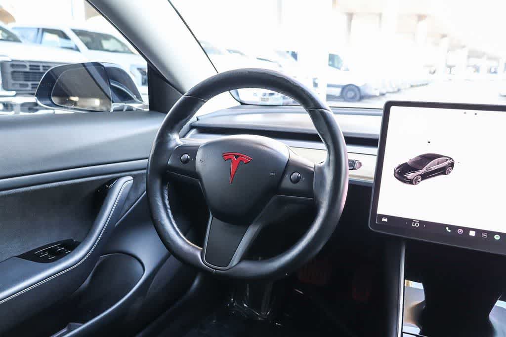 Thumbnail: 2018 Tesla Model 3 - 15