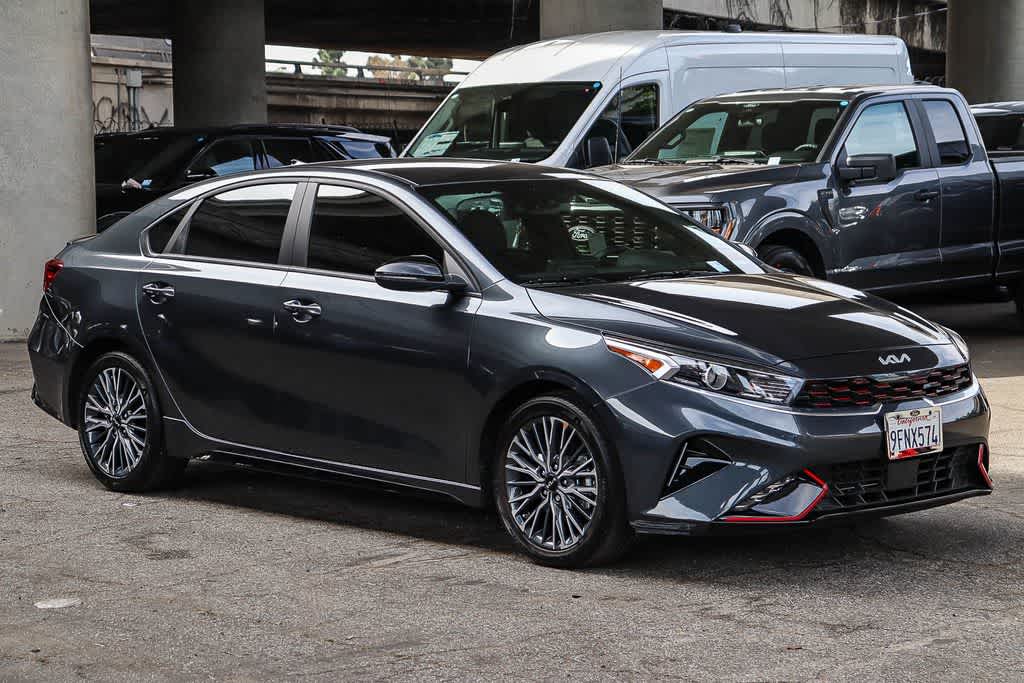 Thumbnail: 2023 Kia Forte - 3