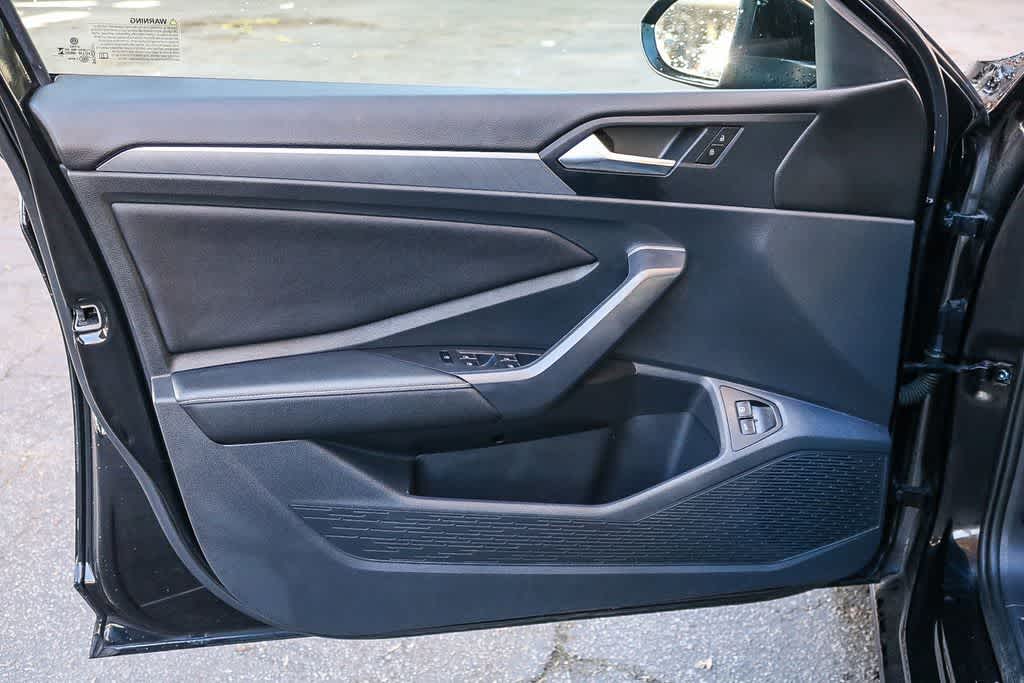 Thumbnail: 2024 Volkswagen Jetta - 23