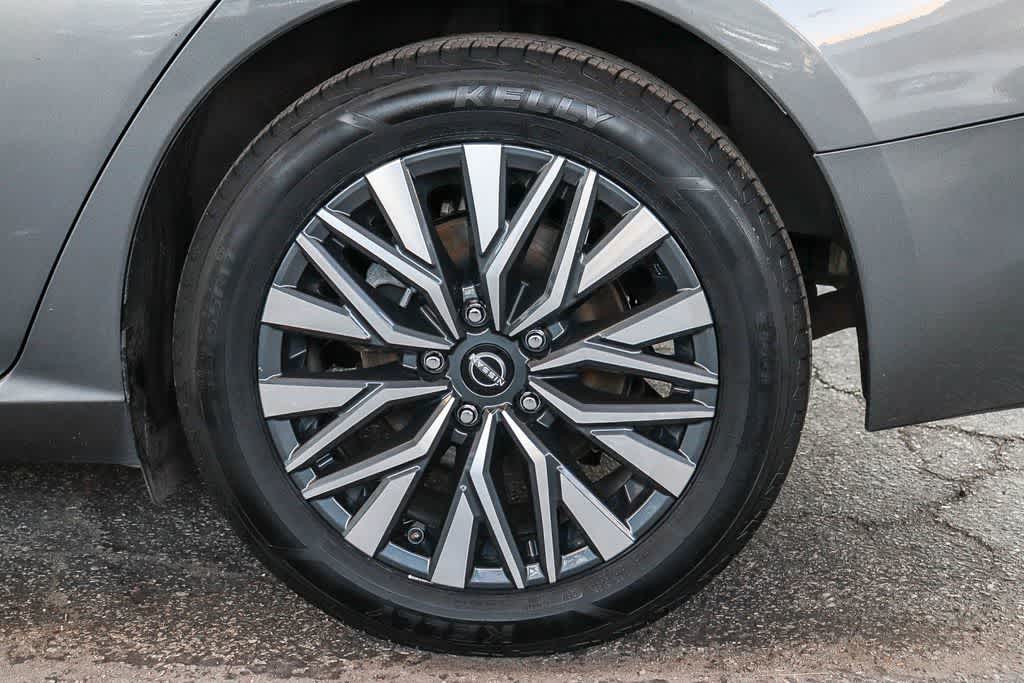 Thumbnail: 2024 Nissan Altima - 10