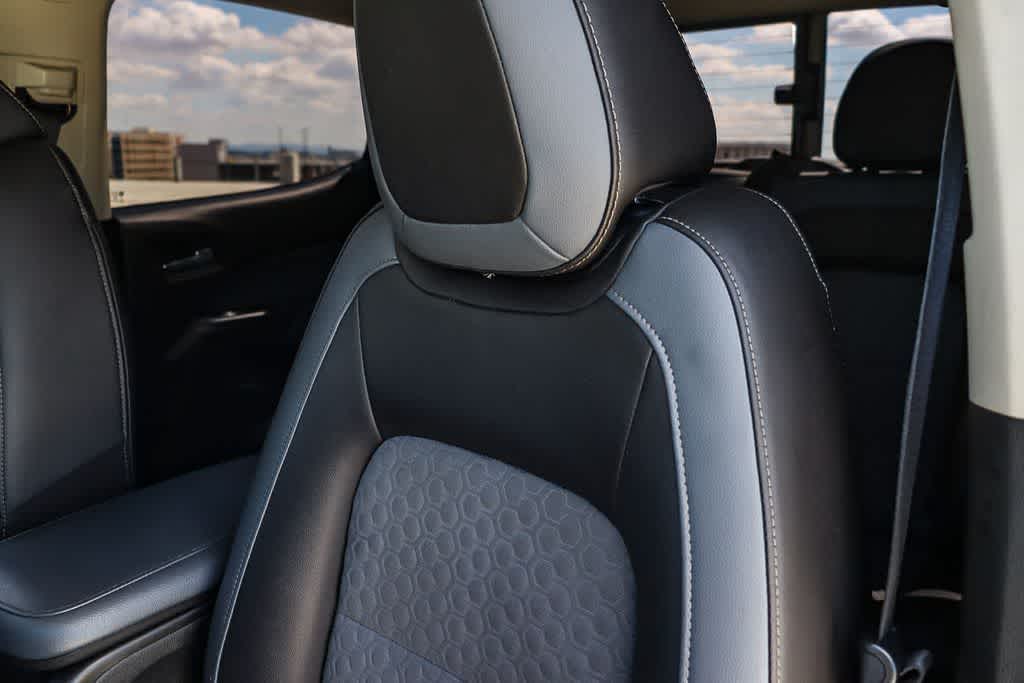 Thumbnail: 2021 Chevrolet Colorado - 26
