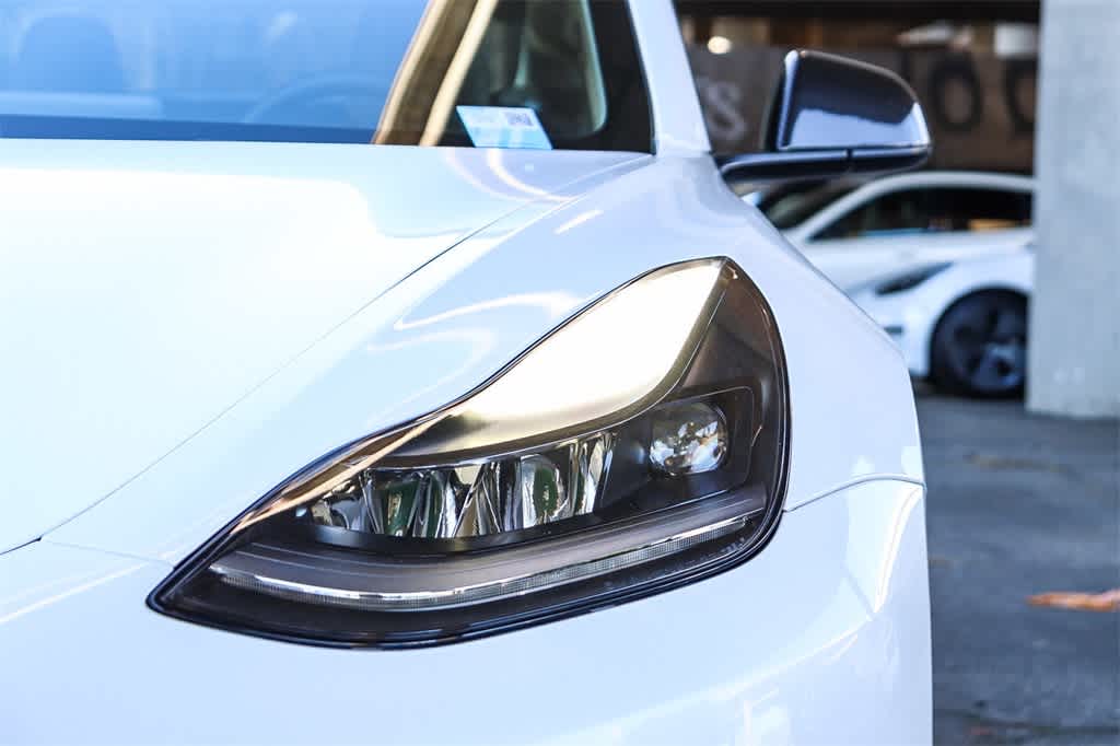 Thumbnail: 2021 Tesla Model 3 - 7