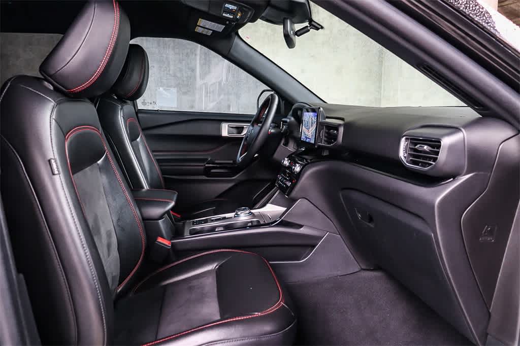 Thumbnail: 2022 Ford Explorer - 17