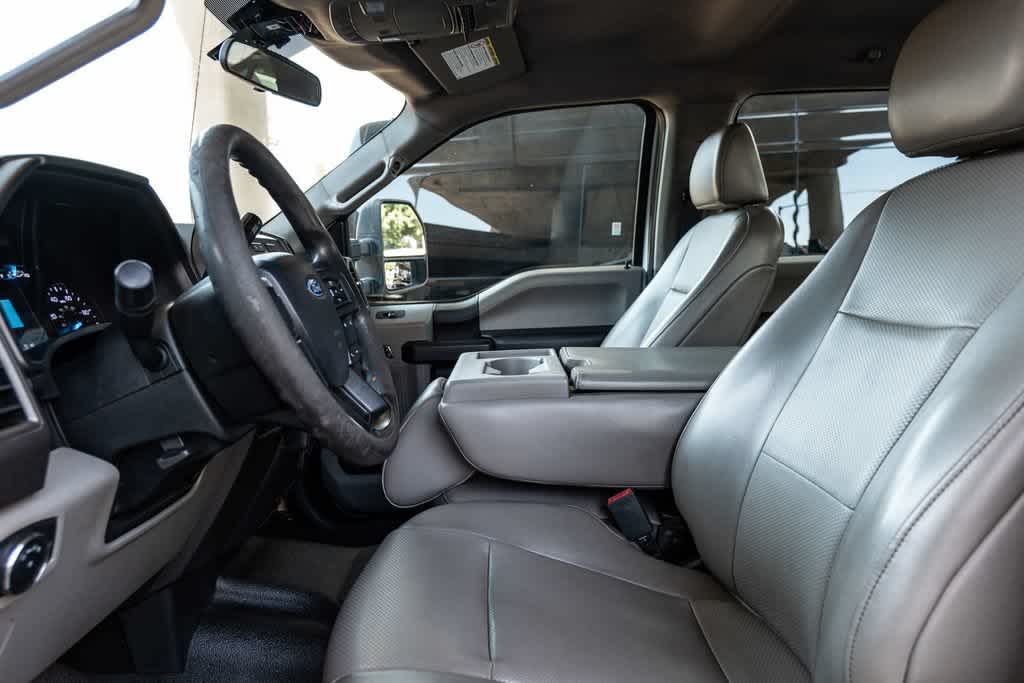2020 Ford F-350 Super Duty Chassis Cab XL - Photo 19