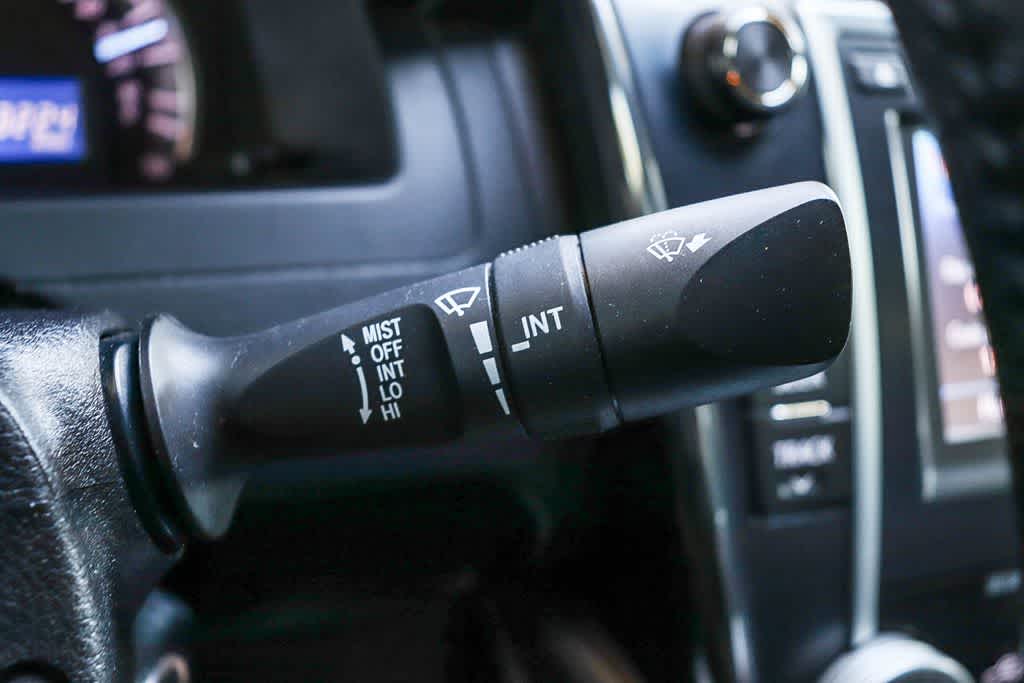 Thumbnail: 2013 Toyota Camry - 23